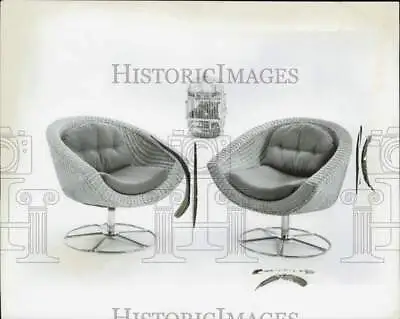 1970 Press Photo Mid-Century Modern Designer Swivel Scoop Chairs With Spoke Base • $13.88