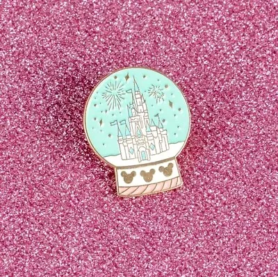 $5.99 • Buy Disney Theme Cinderella Castle (Unofficial) Brooch Hat/Lapel Pin