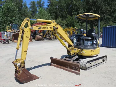 2010 Komatsu PC30MR-3 Hydraulic Mini Excavator Rubber Tracks 6-Way Blade Bidadoo • $19450