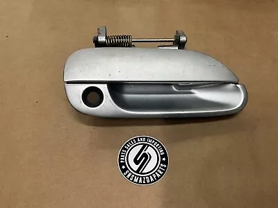 99-05 Mazda Miata OEM Right RH Passenger Outside Door Handle Sunlight Silver #1 • $39.95