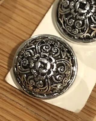Vintage Set Of 6 Silver Le Chic Round Domed Filigree 5/8  Shank Buttons • $5
