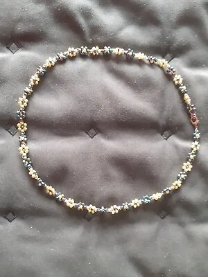 Daisy Bead Necklace 20 Inches Long • £5