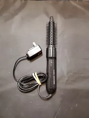 Vidal Sassoon Hot Air Styling Brush With Curl Release 8 Bristle Rows Model VS433 • $15.99