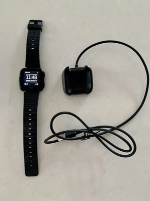 $28.70 • Buy Fitbit Versa Smartwatch (original)