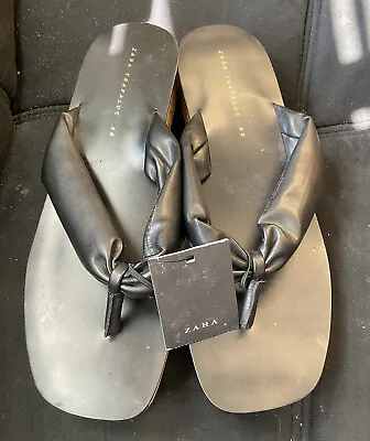 $35 • Buy Zara Platform Flip Flops Black