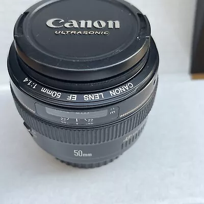 Canon EF 50mm 1:1.4 Lens • £145