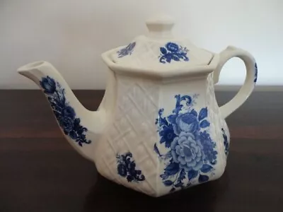 Vintage Sadler Teapot  Made In England Blue And White Floral 4 Cup Capacity • $54.95