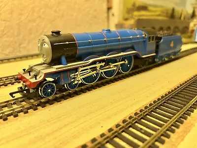 Hornby Thomas And Friends Gordon The Big Blue Engine Steam Locomotive - R383 • £52