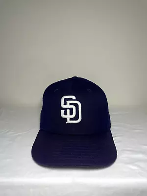 Vintage 2000s New Era San Diego Padres Fitted Cap Size 7 1/2 • $24.99