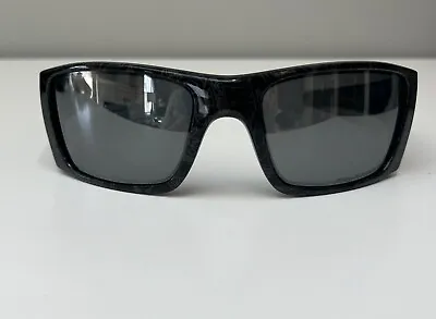 Oakley Mens Polarized Sunglasses 009096-07 Black With Grey Design 60/19 • $65