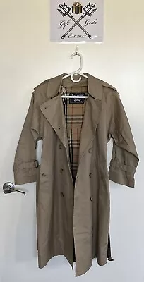 Burberrys Trench Coat Women's/Unisex 💯 Authentic - Great Condition • $155