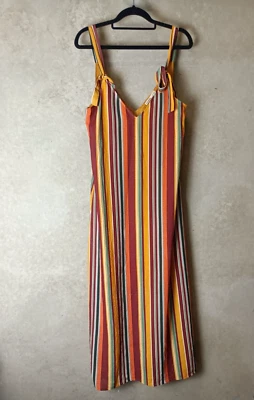 $25 • Buy Pull And Bear Colourful Lines Shift Dress Size M