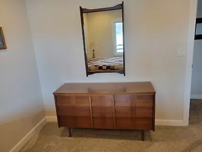 Early 1960s Mid-Century  Bedroom Set By Ward • $595