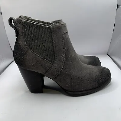 NWOB UGG Gray Suede Cobie II Pull-on Ankle Bootie 3  Heel Womens Size 7 • $45.99