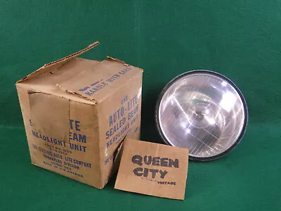 Vintage Auto-Lite Sealed Beam Headlight 1500 6-8 Volts NOS 1940s • $110