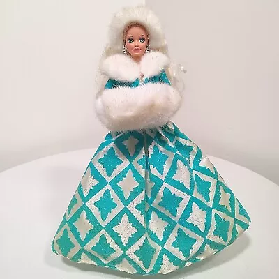 Winter Renaissance Barbie 1996 Mattel Without Packaging  • $9.99