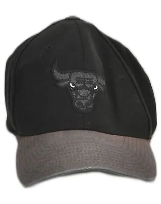 MITCHELL & NESS Mens Chicago Bulls Graphic Baseball Cap One Size Black A110 • £9.90