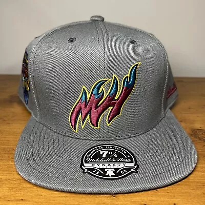 Miami Heat Mitchell & Ness Hardwood Classics 2012 NBA Champions Fitted Hat 7 3/4 • $27.99