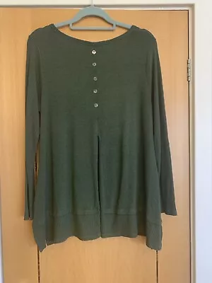 Coin 1804 Long Sleeved Green Top With Button Detail Back.Size 14-16 • £1.99