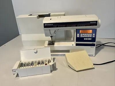 Husqvarna Viking Sewing Machine Freesia 425 + 9 Feet • $249.95