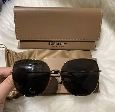 Brand New Authentic Burberry BE3136D 101787 Sunglasses RRP$390 • $209.99