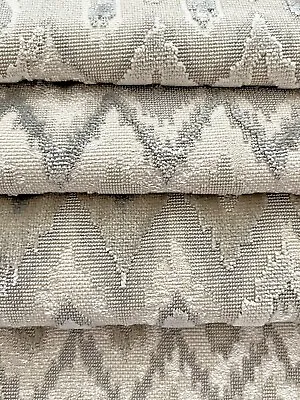 KRAVET COUTURE  MODERN CONTRAST/Dove  Grey/Taupe/Ivory-Vel. Epingle-$264-24.5 SQ • $25
