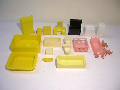 Vintage 1950s Marx Doll House Furniture Lot !! • $19.99