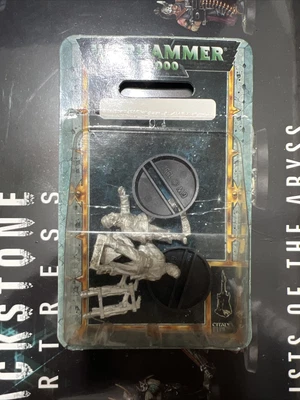 $40 • Buy Warhammer 40K Imperial Guard Basilisk Tank Crew Metal IP