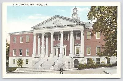 State House Of Annapolis Maryland~Man Standing In Road Near Pillard Stairs~Vtg • $3