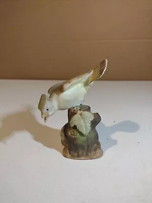 VINTAGE PORCELAIN UCAGCO BIRD FIGURINE 5 Inch Occupied Japanchipped Beak • $6.47