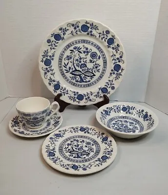 Myott Meakin Tableware Blue Onion England 5 Pc Place Setting Plate Bowl Tea Cup • $29.99