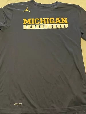 Michigan Basketball Shirt (L) • $20