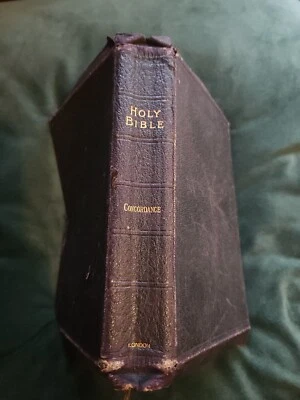 Holy Bible - Old & New Testament - Eyre & Spottiswoode - Leather Bound - KJ • £19.99