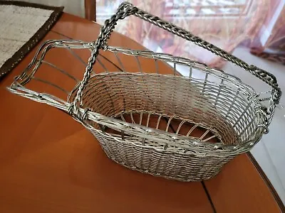 Decorative Basket Made Of Wire • £8.19