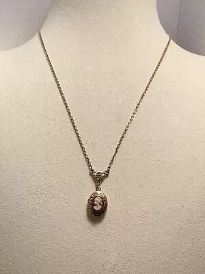 Fabulous 1928 Vintage Gold Tone Cameo Locket Pendant Necklace • $18