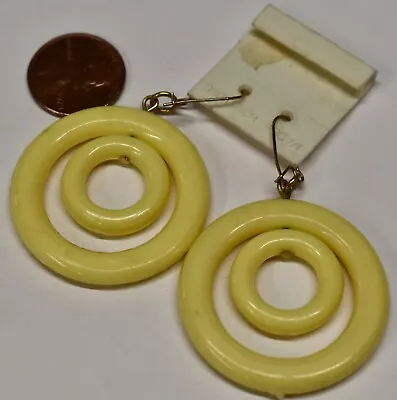 VINTAGE PIERCED EARRINGS YELLOW PLASTIC 1970 60s GOLD FILLED WIRES Movable G1 • $4.99