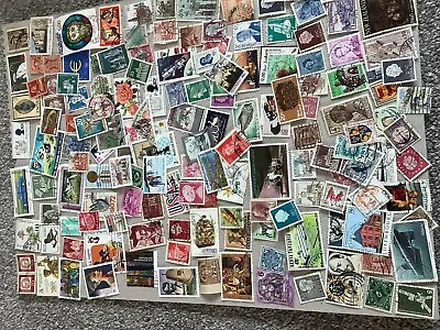 100+ Stamps Many Countriesall Different Old & New.Get Collecting Today.  • £1.99