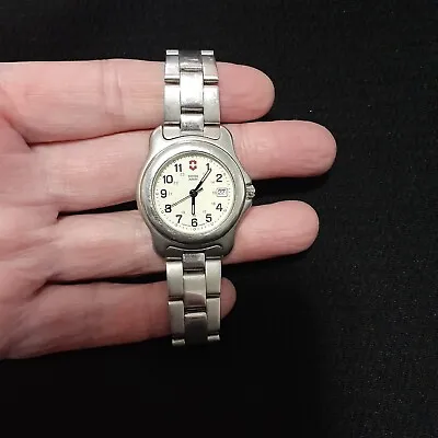 VTG SWISS ARMY Ladies Watch 30mm Calendar Dial H20 Resistant 330 Ft_2 New Batter • $43