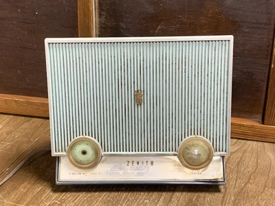 $149.99 • Buy Vintage Rare  Slant Face Zenith Model F615b Vacuum Tube Radio Working (5a)