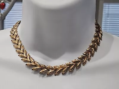 Vintage Crown Trifari Gold Leaf Link Choker Necklace  Gold Tone 15   • $27