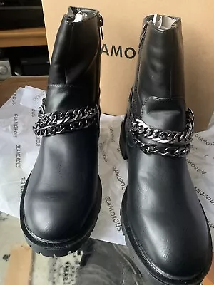 £11 • Buy Glamorous Ladies Black PU Chain Detail Biker Boots UK Size 5 New In Box