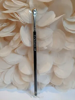 MAC 208 Small Angled Eyebrow Definer Brush • $16