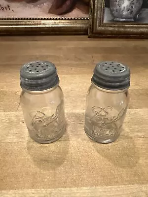 VINTAGE Miniature BALL Perfect MASON JAR SALT PEPPER SHAKER Zinc Oxidized Lid • $19