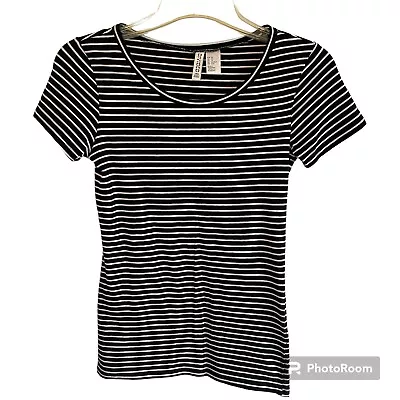 Divided By H&M Black/White Striped Crewneck Short Sleeve Shirt • $7.50