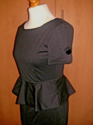 £5 • Buy SIZE M BLACK PEPLUM DRESS ❤️ Dorothy Perkins Nature