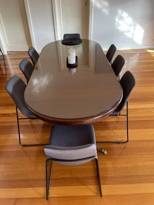 $1000 • Buy 8 Seater Dining Table And Chairs