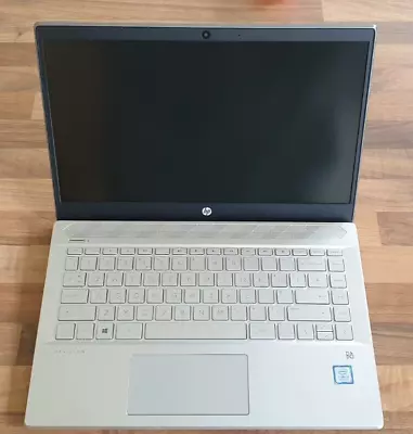 **broken** HP Pavilion 14-ce2500sa Laptop 14  Screen Core I3-8145U 3.9Ghz 8GB • £1.20