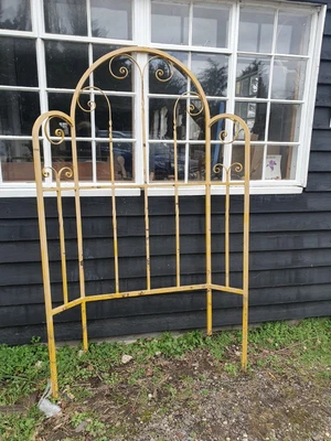 £75 • Buy Metal Garden Arch, Heavy Professional Decorative For Roses Or Climbing Frame