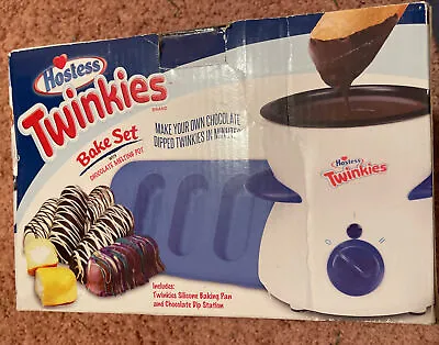 Twinkies Maker Bake Set With Silicone Baking Pan & Chocolate Dip Station - New! • $18.99