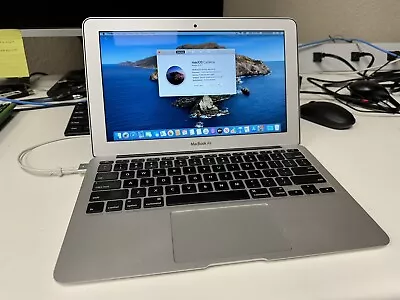 Macbook Air 11 Inch Mid 2012  2GHz I7 • $75